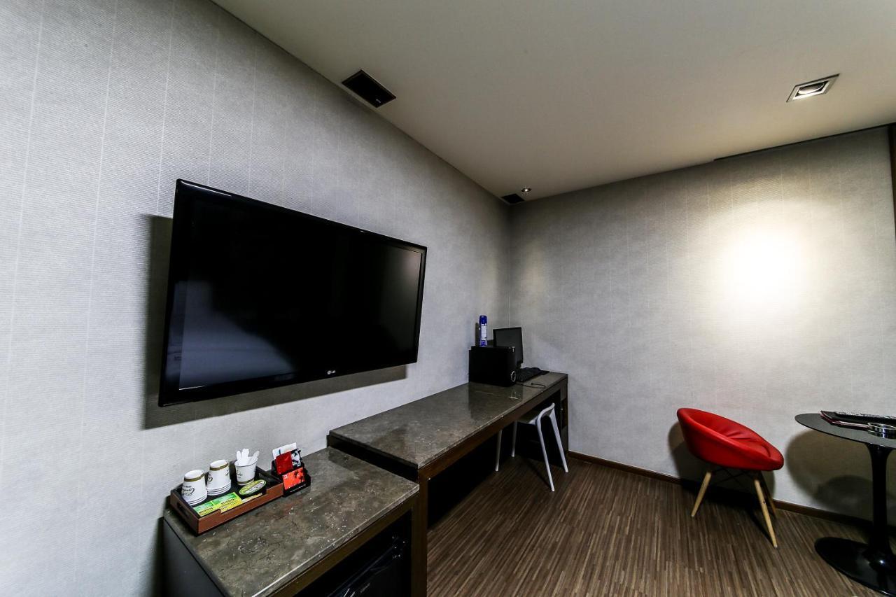 Gyeongju Arrietty Motel Екстер'єр фото