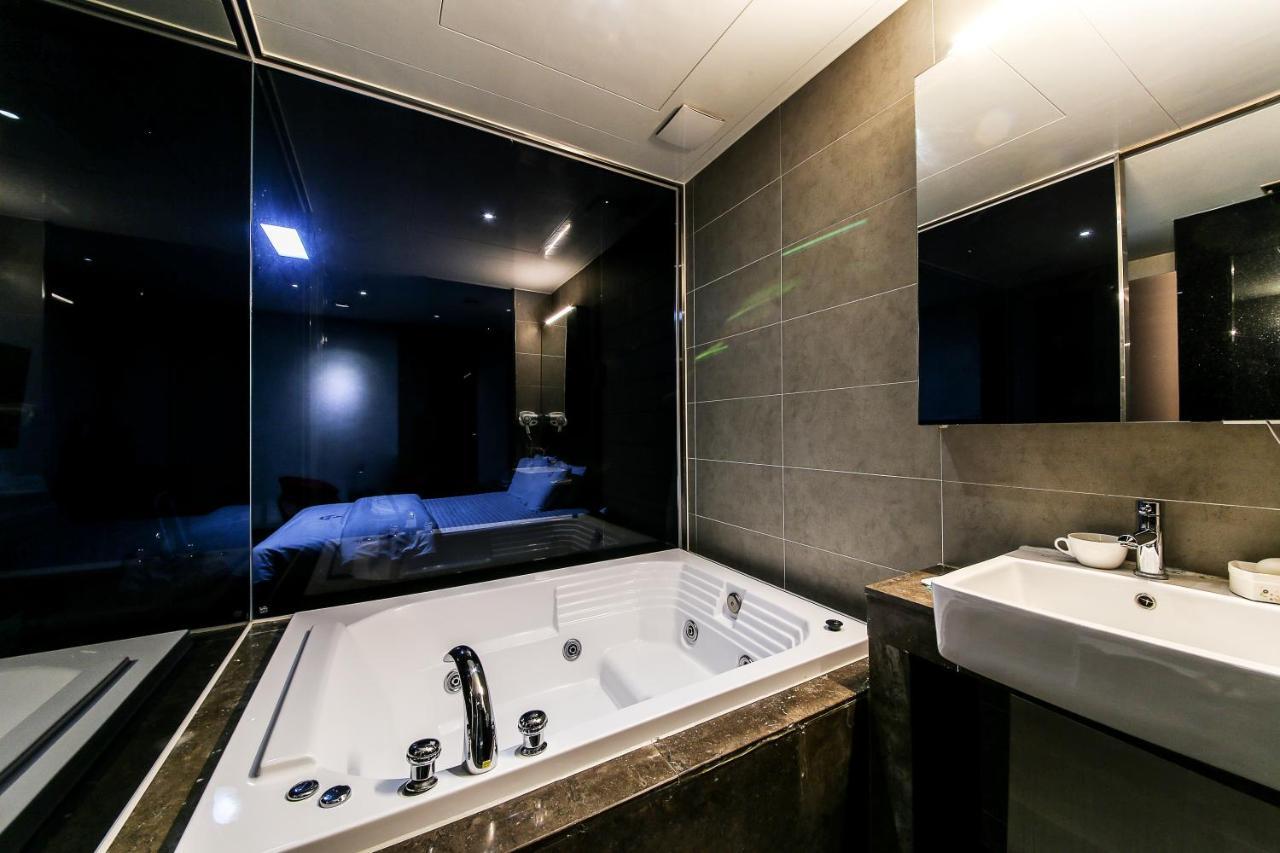 Gyeongju Arrietty Motel Екстер'єр фото