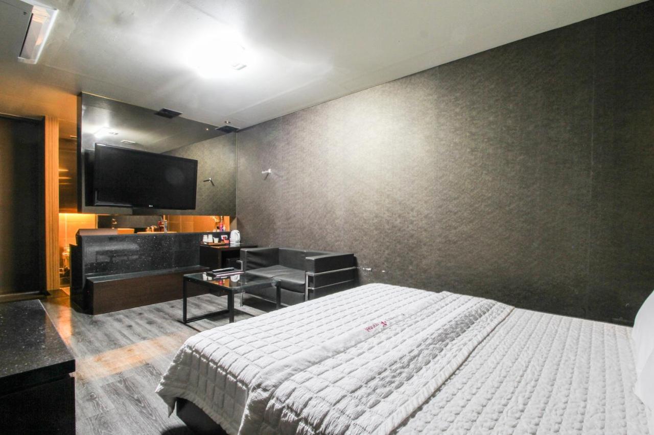 Gyeongju Arrietty Motel Екстер'єр фото