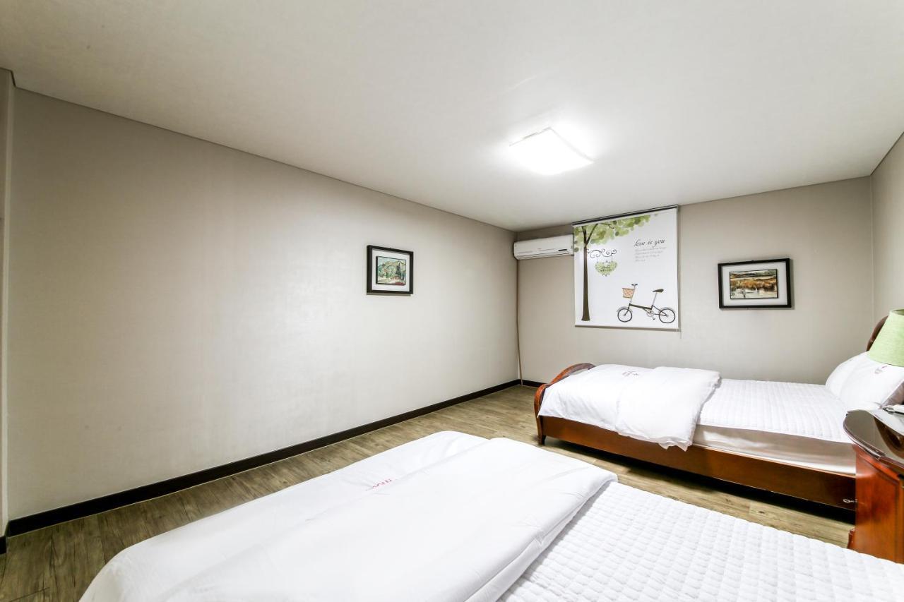 Gyeongju Arrietty Motel Екстер'єр фото