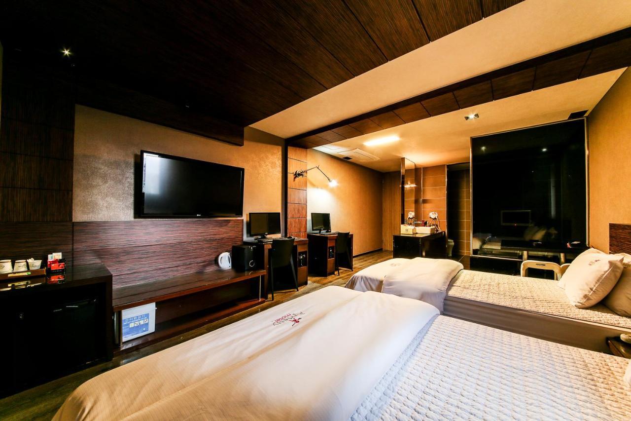 Gyeongju Arrietty Motel Екстер'єр фото