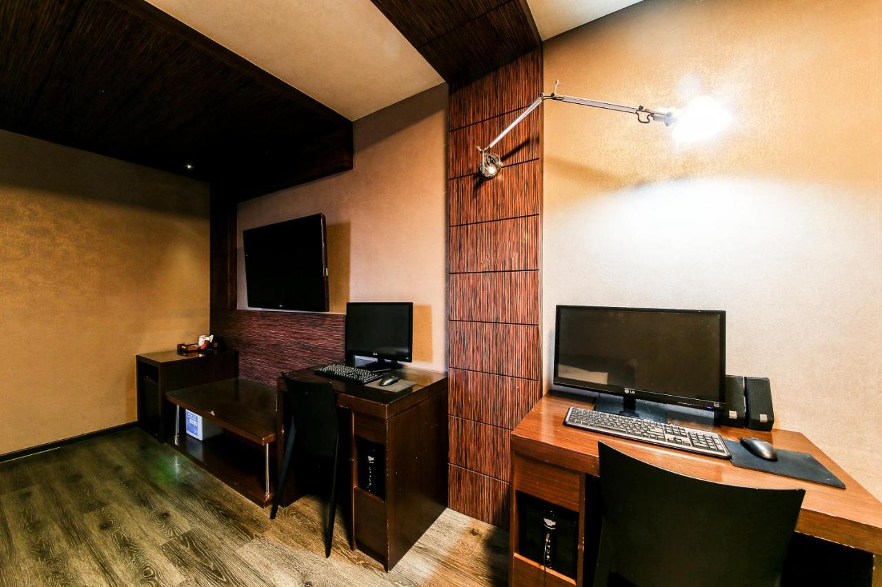 Gyeongju Arrietty Motel Екстер'єр фото